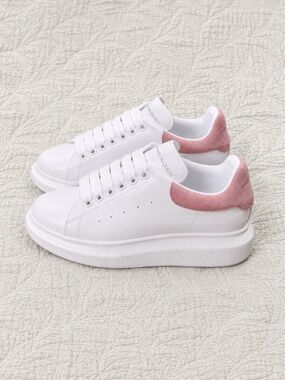 Alexander McQueen Larry Oversized Sneakers, EU 38